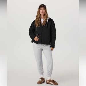 Vuori Performance Joggers in Pale Grey Heather Size L 10-12 DreamKnit